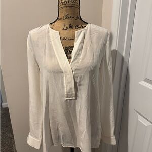 Banana Republic White V-Neck Blouse